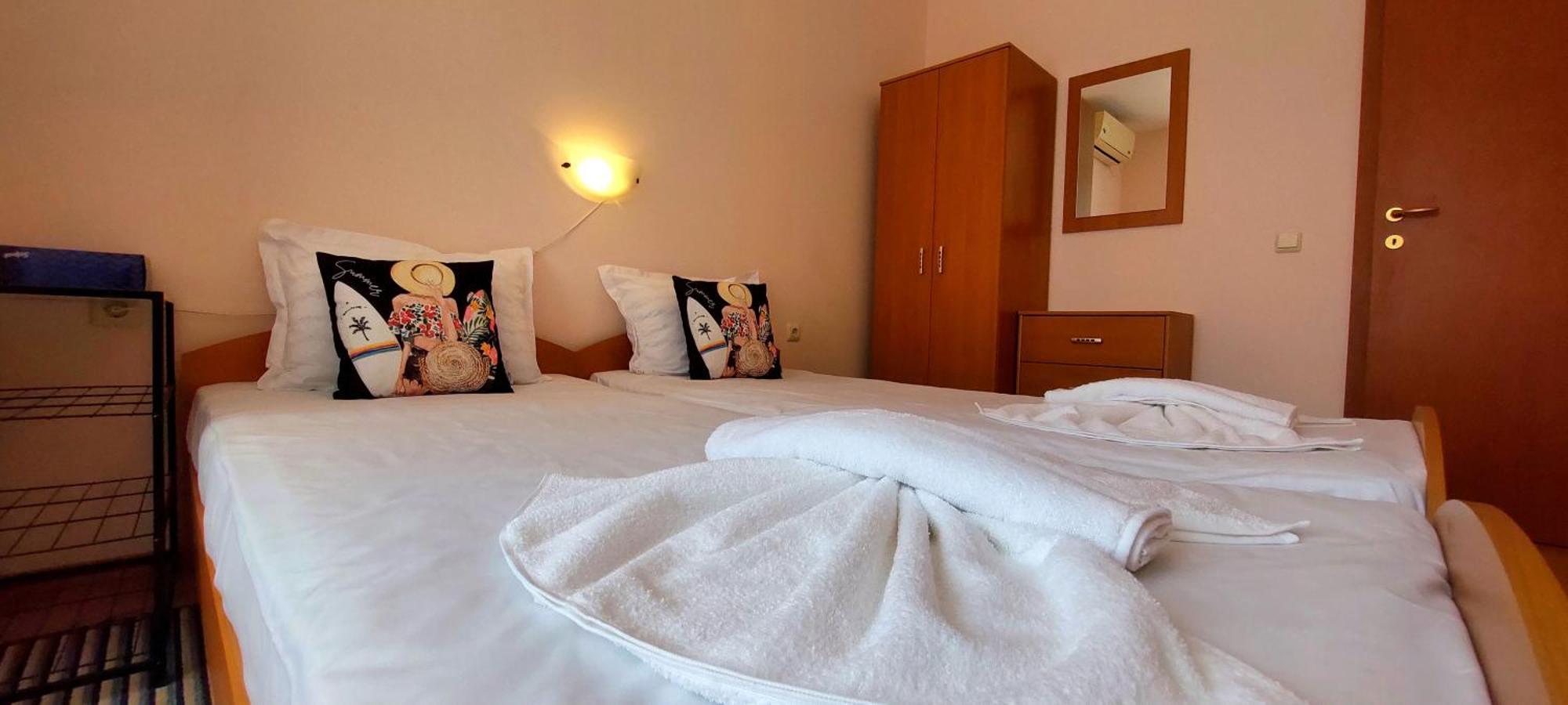 Holiday-Orchid Menada Apartments Sunny Beach Room photo